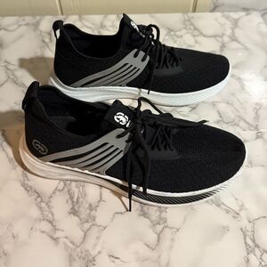 NEW UNLTD Men's Black Athletic Shoes Size 9.5